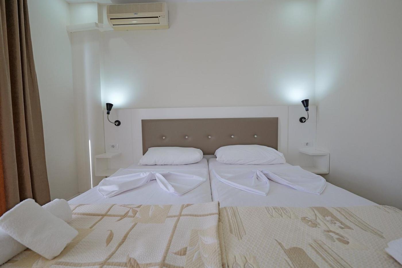 Helia Seaside 4* Sarandë
