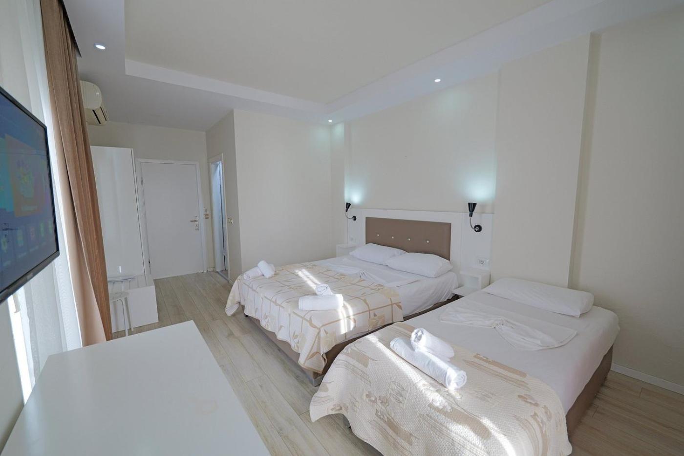 Helia Seaside Hotel 4*