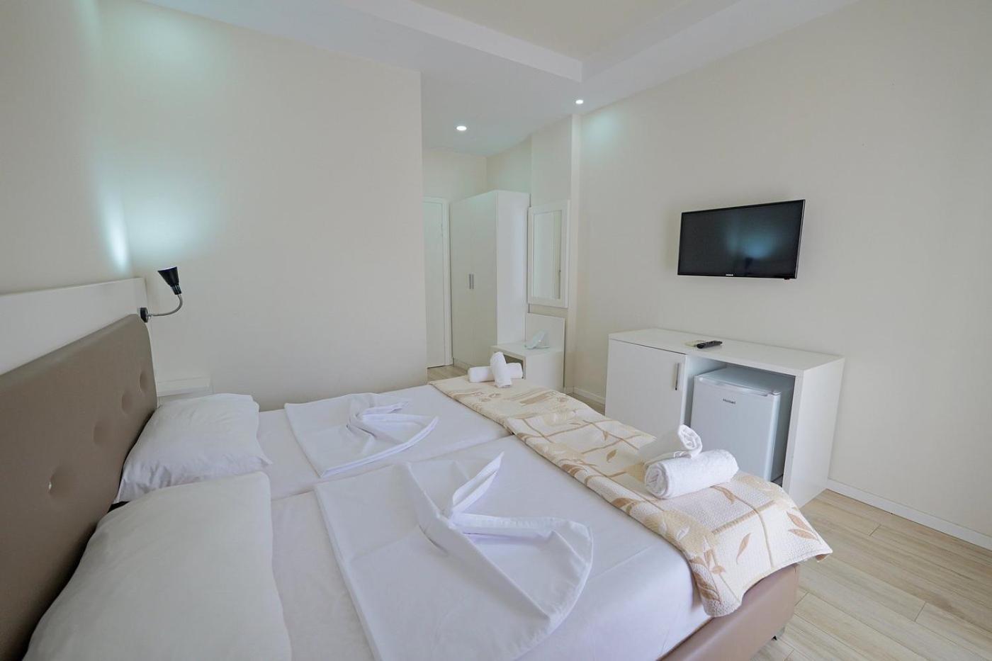 Helia Seaside Hotel Sarandë