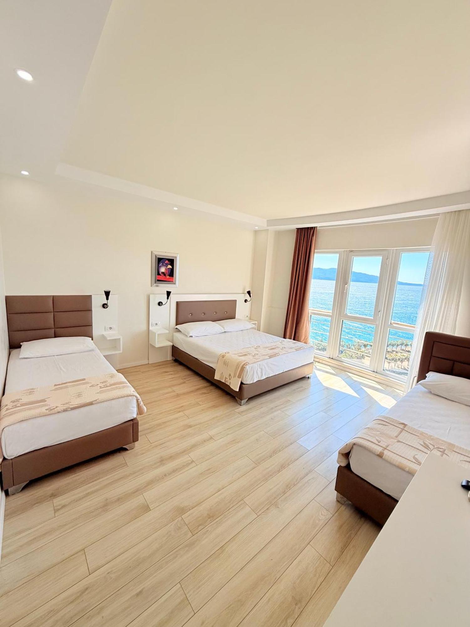 Helia Seaside Hotel Sarandë